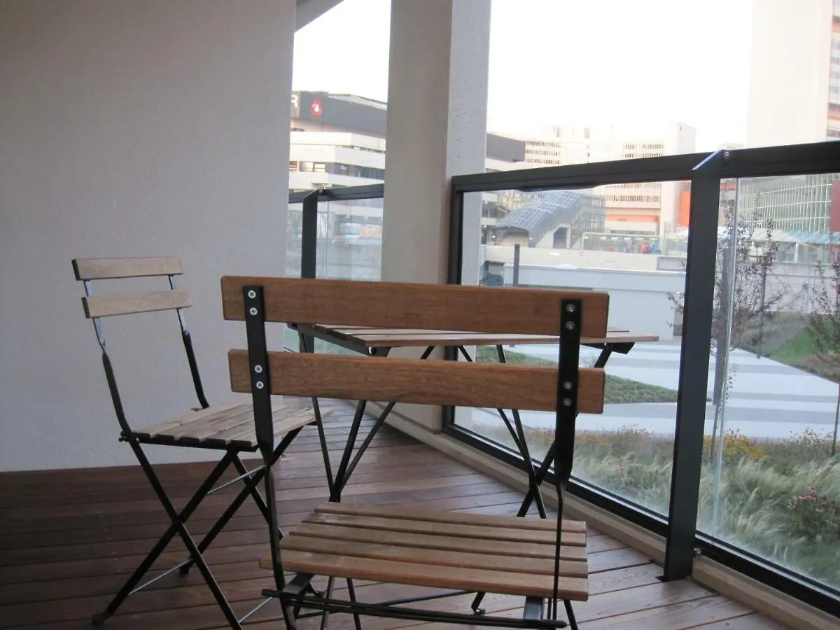 Apartment With Parking On Premise Wien