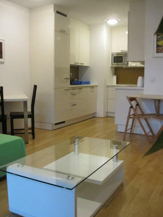 Apartment With Parking On Premise Wien