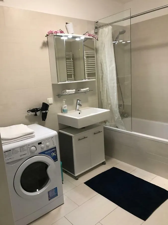 Apartment With Parking On Premise Wien