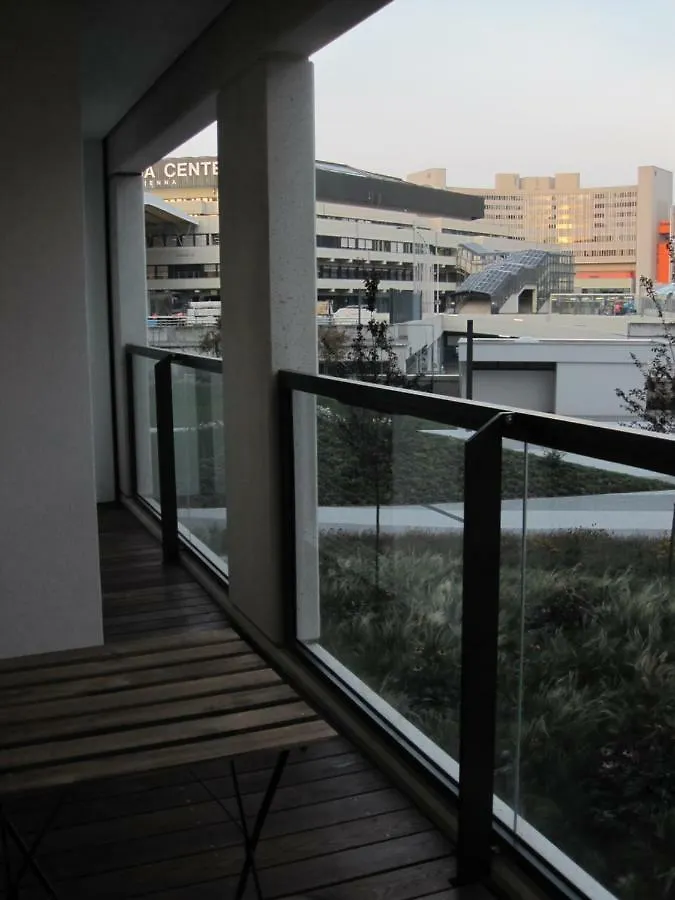Apartment With Parking On Premise Wien